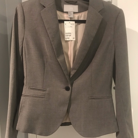 H&M Jackets & Blazers - H&M Women’s Gray Blazer H&M Jackets & Blazers - H&M Women’s Gray Blazer